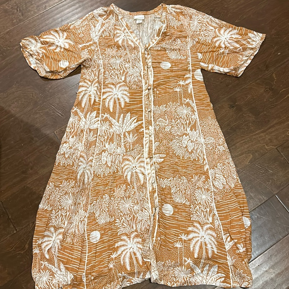 Desmond & Dempsey x H&M
Orange Linen Midi Kaftan
Dress size S belt not included